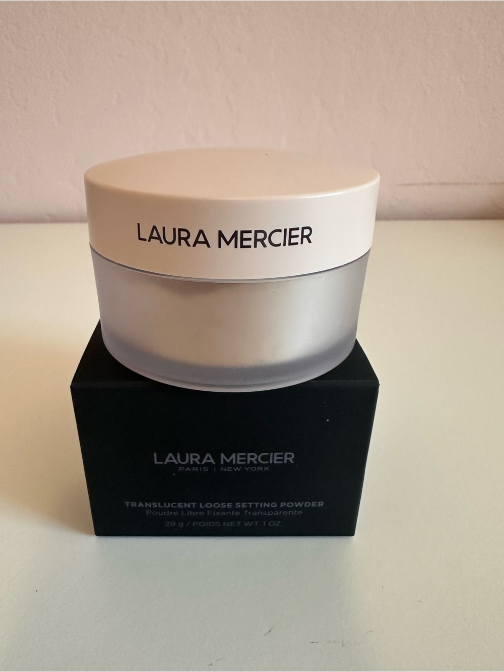 laura mercier Translucent Loose Setting Powder - White Cap, Frosted Jar